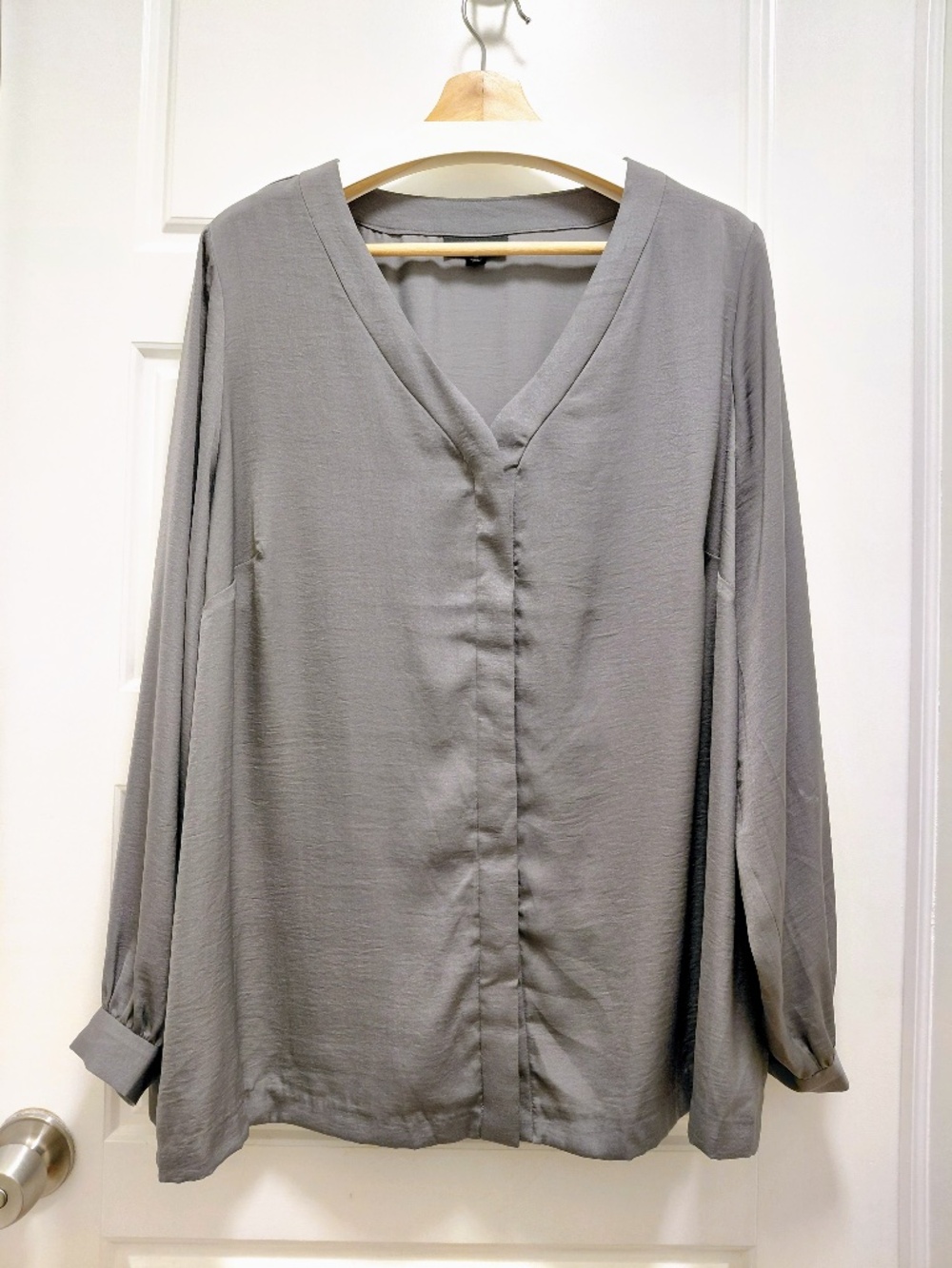Alfani Gray V-Neckline Button Up Blouse Size 2X